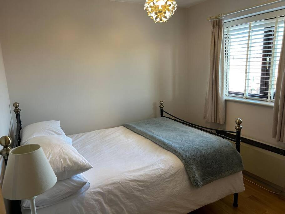 Cosy 2 Bed, Home From Home Haddenham  Eksteriør bilde