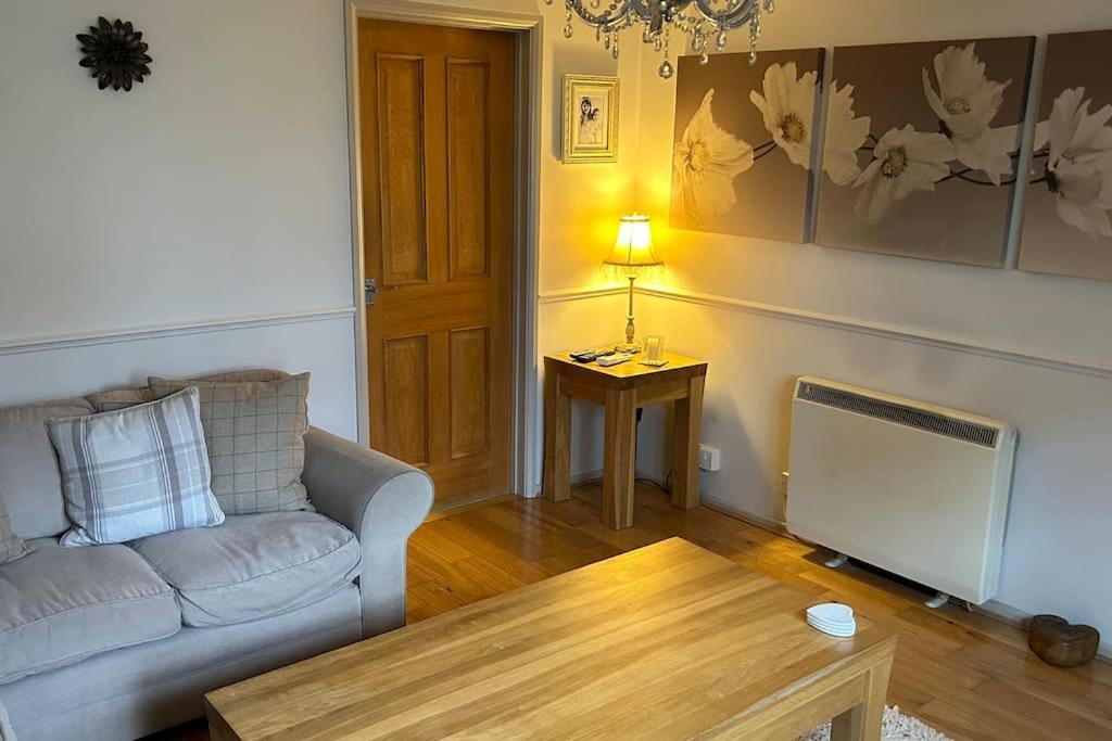 Cosy 2 Bed, Home From Home Haddenham  Eksteriør bilde