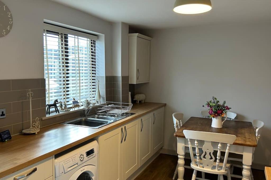 Cosy 2 Bed, Home From Home Haddenham  Eksteriør bilde